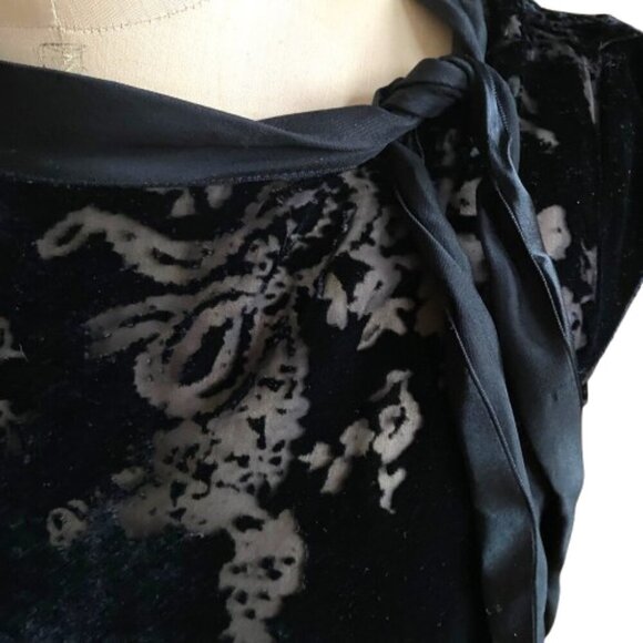 Vintage burnt velvet black midi frilly dress with flowy sleeves - Picture 3 of 16